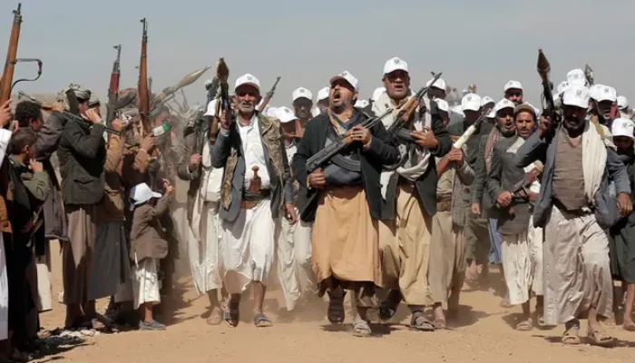 Israel Lancarkan Serangan Laut Perdana ke Houthi, Sasar Dermaga Strategis di Hodeida