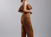 10 Inspirasi Model Jumpsuit Batik Wanita: Perpaduan Gaya Edgy, Elegan, dan Berkarakter
