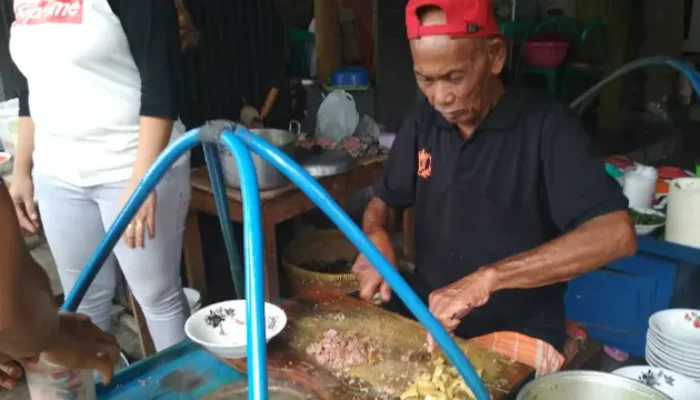 6 Rekomendasi Kuliner Khas Cirebon, dari Empal Gentong hingga Kue Tapel