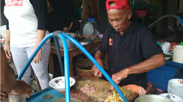 6 Rekomendasi Kuliner Khas Cirebon, dari Empal Gentong hingga Kue Tapel