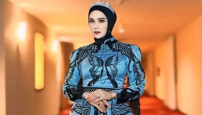 7 Model Cincin Bunga Hitam Terpopuler 2025, Aksesori Pilihan Mulan Jameela Jadi Sorotan
