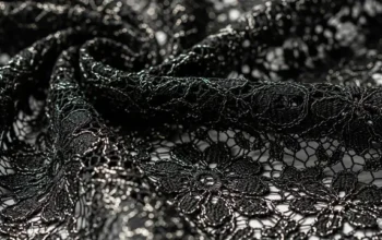 7 Rekomendasi Model Gamis Brokat Hitam Elegan, Tampil Mewah di Setiap Kesempatan