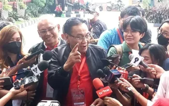 Bambang Pacul Soroti Fadli Zon: Jangan Sok Paling Benar