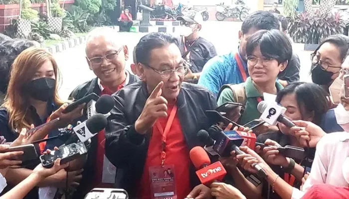 Bambang Pacul Soroti Fadli Zon: Jangan Sok Paling Benar