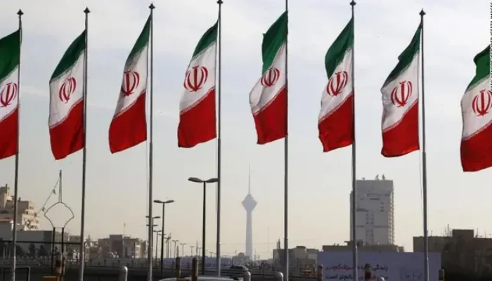 Iran Tembak Jatuh Drone Hermes 900 Milik Israel di Wilayah Isfahan