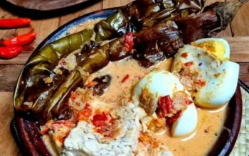 Resep Sambal Pecel Terong Kuah Santan, Lauk Sederhana untuk Keluarga