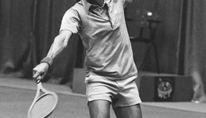 5 Juli 1975: Arthur Ashe Ukir Sejarah, Jadi Juara Wimbledon Kulit Hitam Pertama di Nomor Tunggal Putra