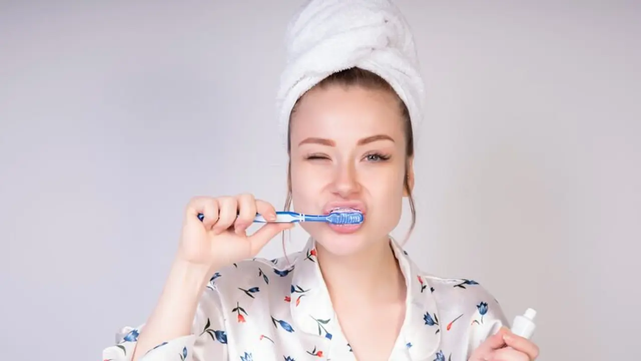 6 Langkah Menyikat Gigi dengan Benar, Hindari Kebiasaan yang Merusak