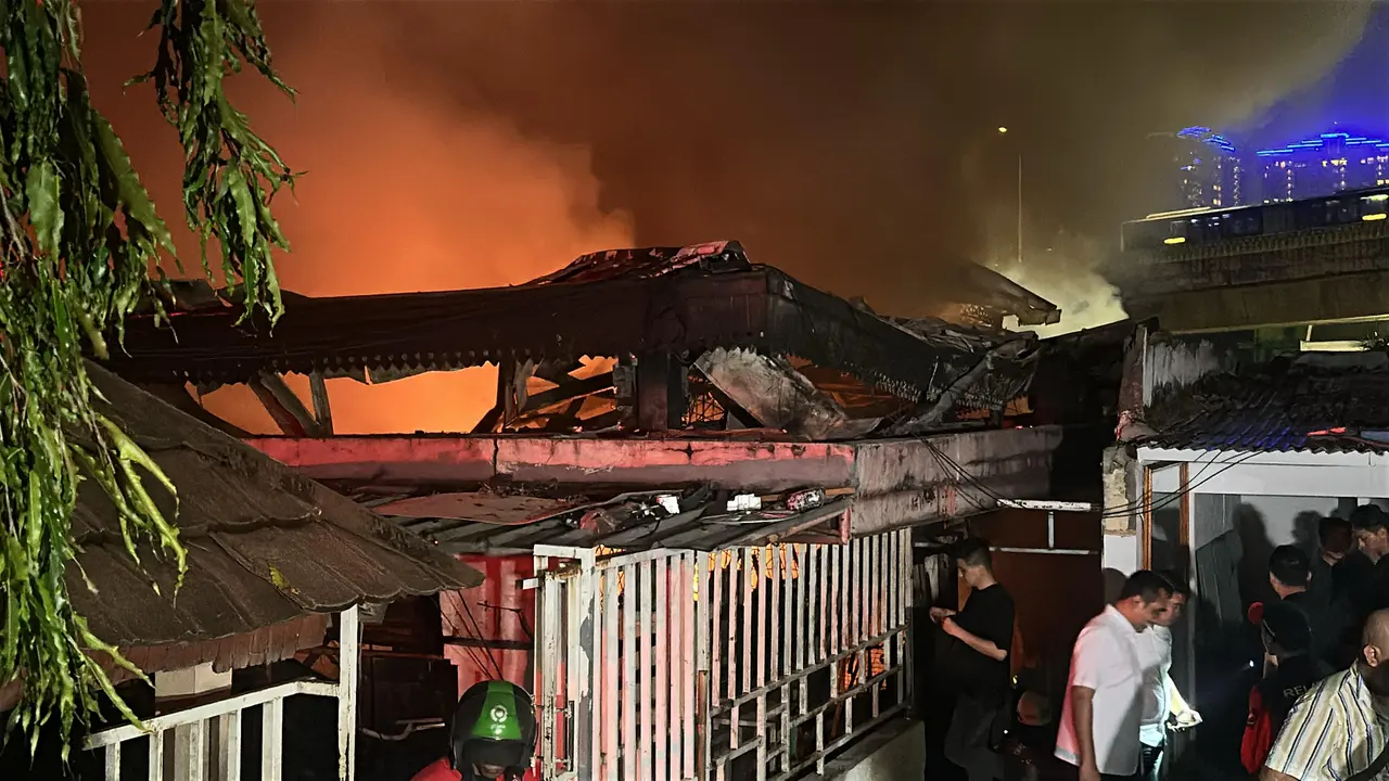 BPBD DKI: Tidak Ada Perambatan Api ke Permukiman Warga dalam Kebakaran Pasar Taman Puring