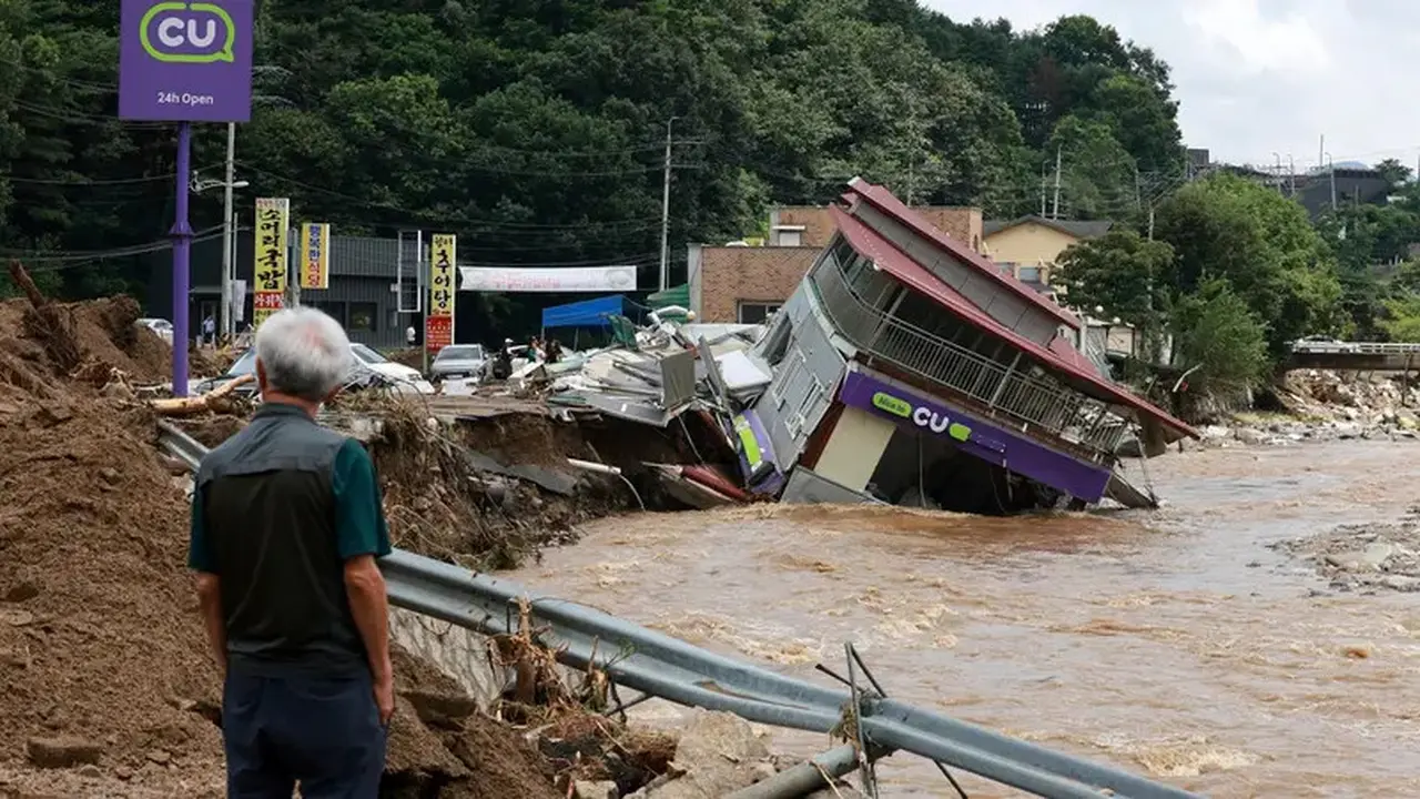 Hujan Deras 5 Hari di Korea Selatan Tewaskan 14 Orang, Ribuan Warga Mengungsi