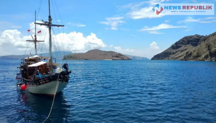 Kapal Wisata Kembali Terbalik di Taman Nasional Komodo, Dua Turis Asing Alami Luka-Luka