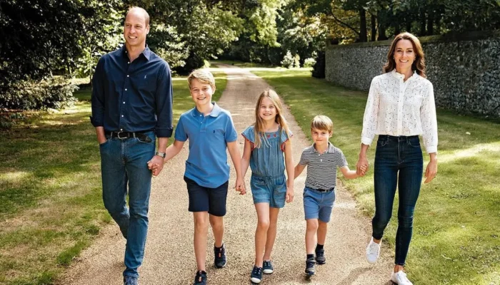 Kate Middleton dan Pangeran William Habiskan Liburan Keluarga di Yunani, Naik Yacht Mewah Milik Emir Abu Dhabi