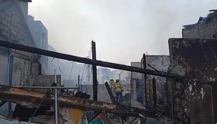 Kebakaran Hanguskan Dua RT di Kebayoran Lama, Korsleting Listrik Diduga Jadi Pemicu