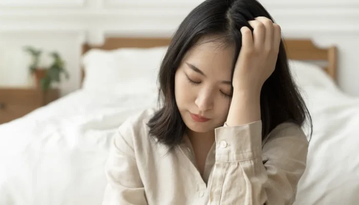 Kelopak Mata Mendadak Turun dan Tubuh Lemas? Waspadai Gejala Myasthenia Gravis
