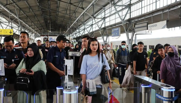 Pesan Tiket Kereta Kini Bisa Dilakukan Lebih Dekat dengan Waktu Keberangkatan