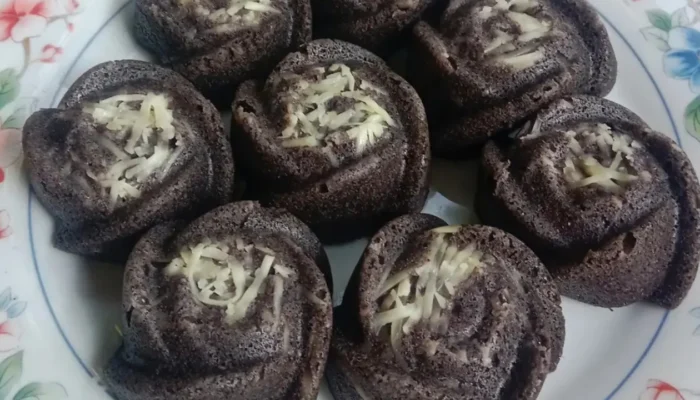 Resep Bolu Ketan Hitam Keju Lumer yang Tengah Viral, Cocok Jadi Bekal Camilan Si Kecil