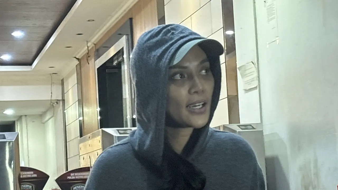 Usai Isu Kehamilan Jadi Sorotan, Erika Carlina Laporkan DJ Panda atas Dugaan Pengancaman