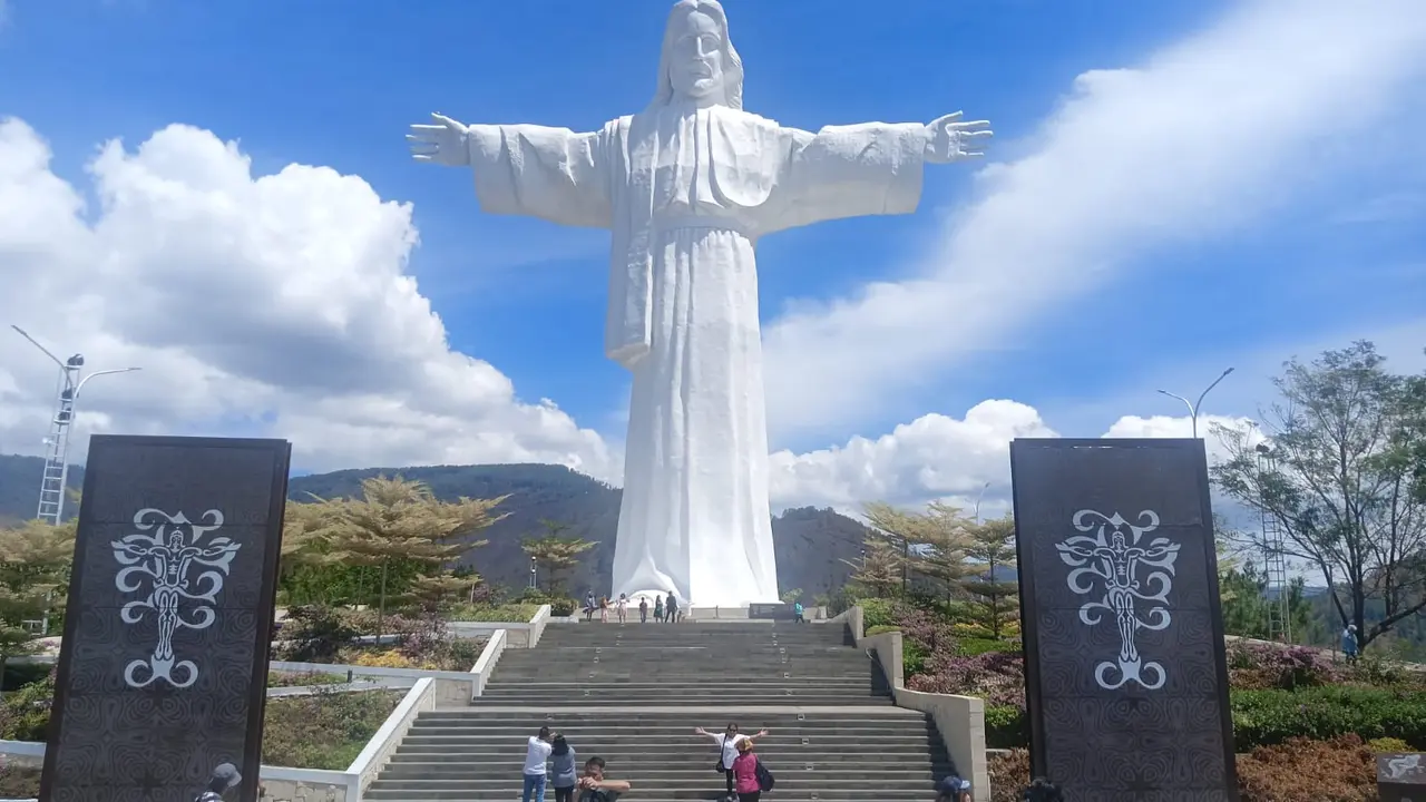 Wisata Pulau Samosir Miliki Patung Yesus Tertinggi di Dunia, Tak Hanya Andalkan Danau Toba