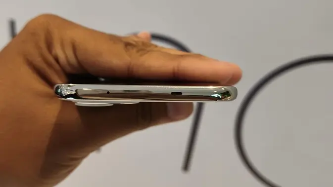 Tecno Spark 40 Pro tampilan body atas.