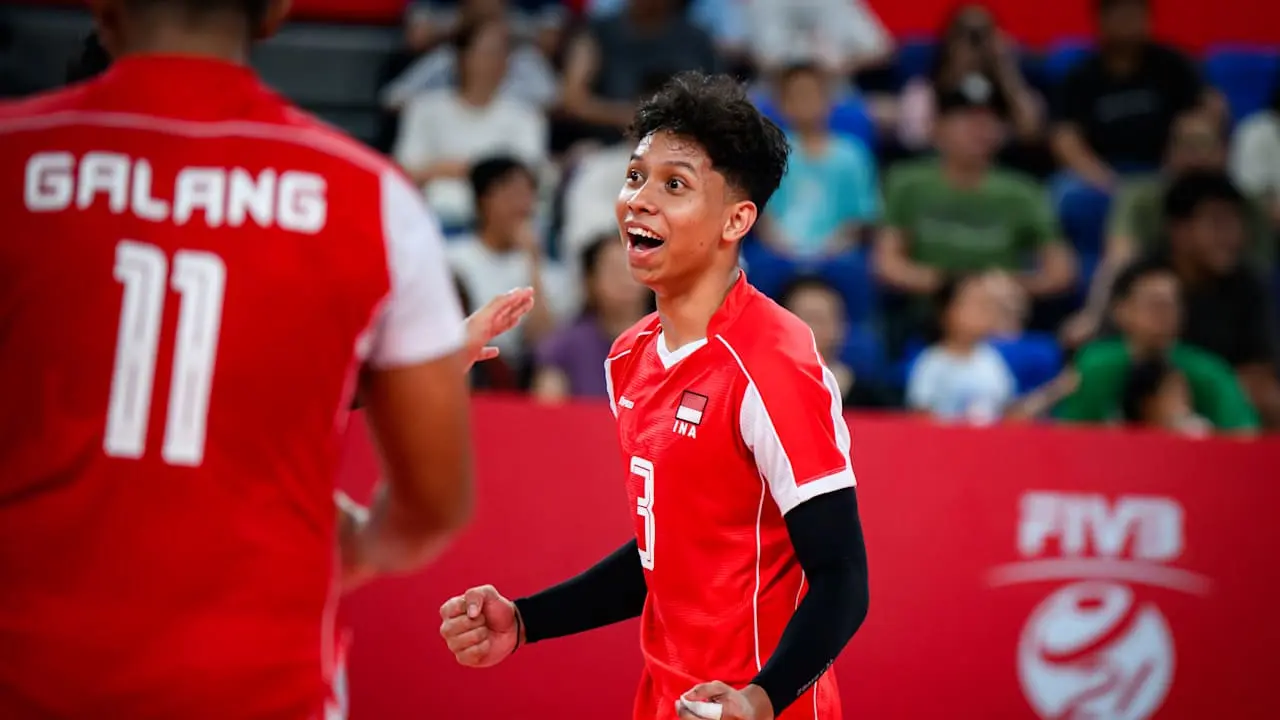 Timnas voli Indonesia kalah dari Ukraina lewat pertandingan ketat lima set dengan skor 2-3 (18-25, 28-26, 22-25, 2523, 7-15) pada laga ketiga Pool D Kejuaraan Dunia Voli Putra U-21 2025 di Jiangmen Sports Center, China, Sabtu (23/8).