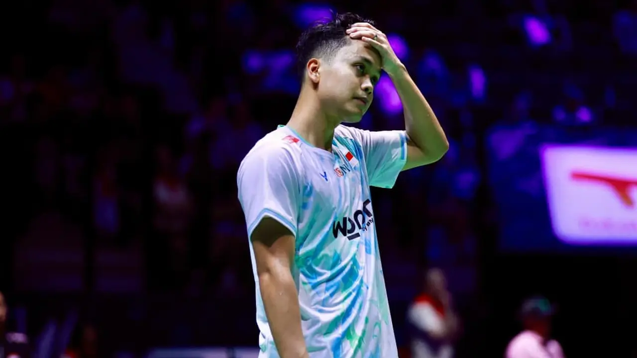 Tunggal putra Indonesia Anthony Sinisuka Ginting tersingkir pada babak 64 besar Kejuaraan Dunia Bulu Tangkis 2025 usai kalah dramatis dari wakil tuan rumah Toma Junior Popov 18-21, 21-19, dan 23-25 di Adidas Arena, Paris, Prancis, Selasa (26/8).