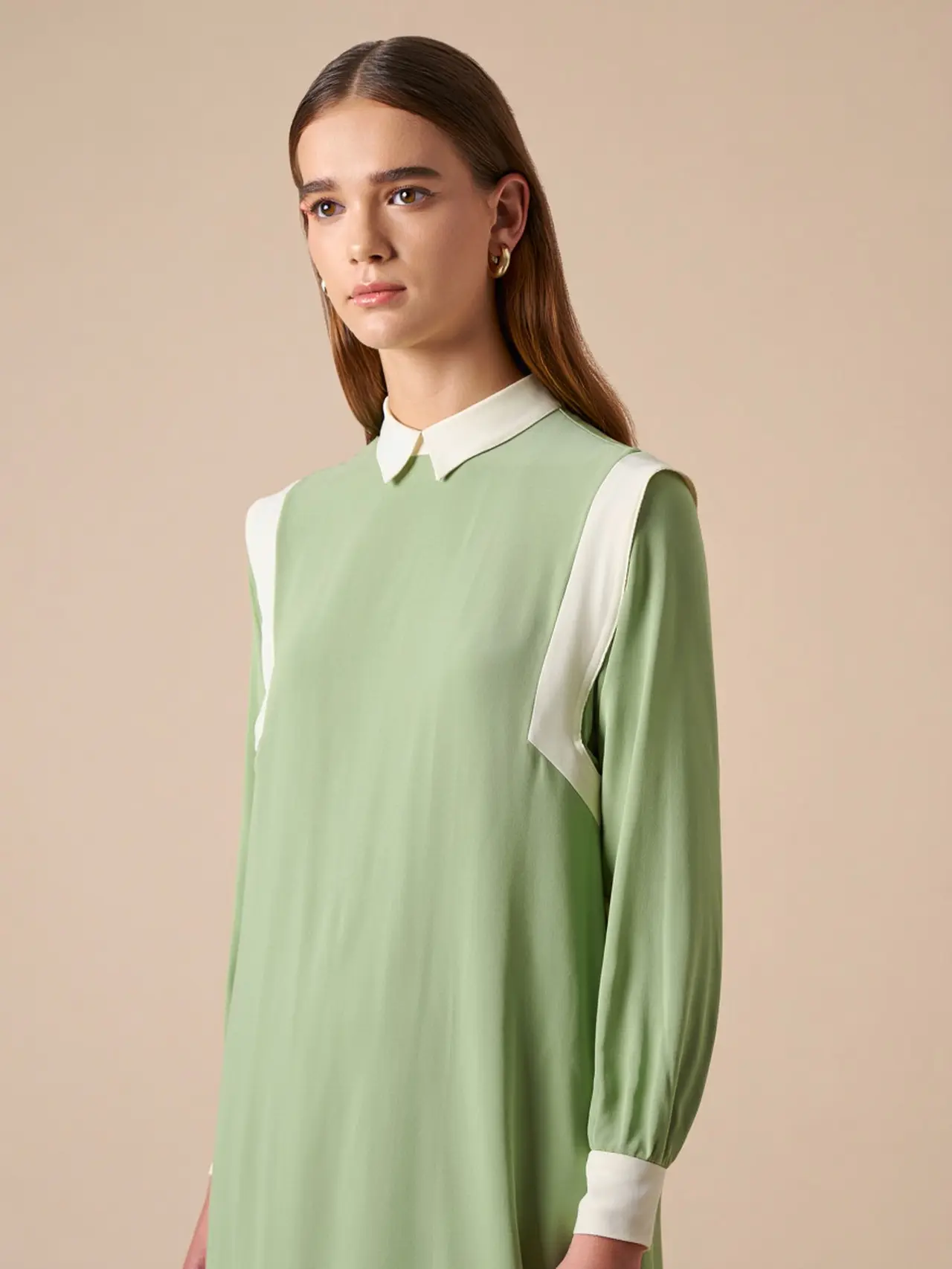 7 Inspirasi Model Dress Gereja Warna Pastel yang Anggun (Reve)