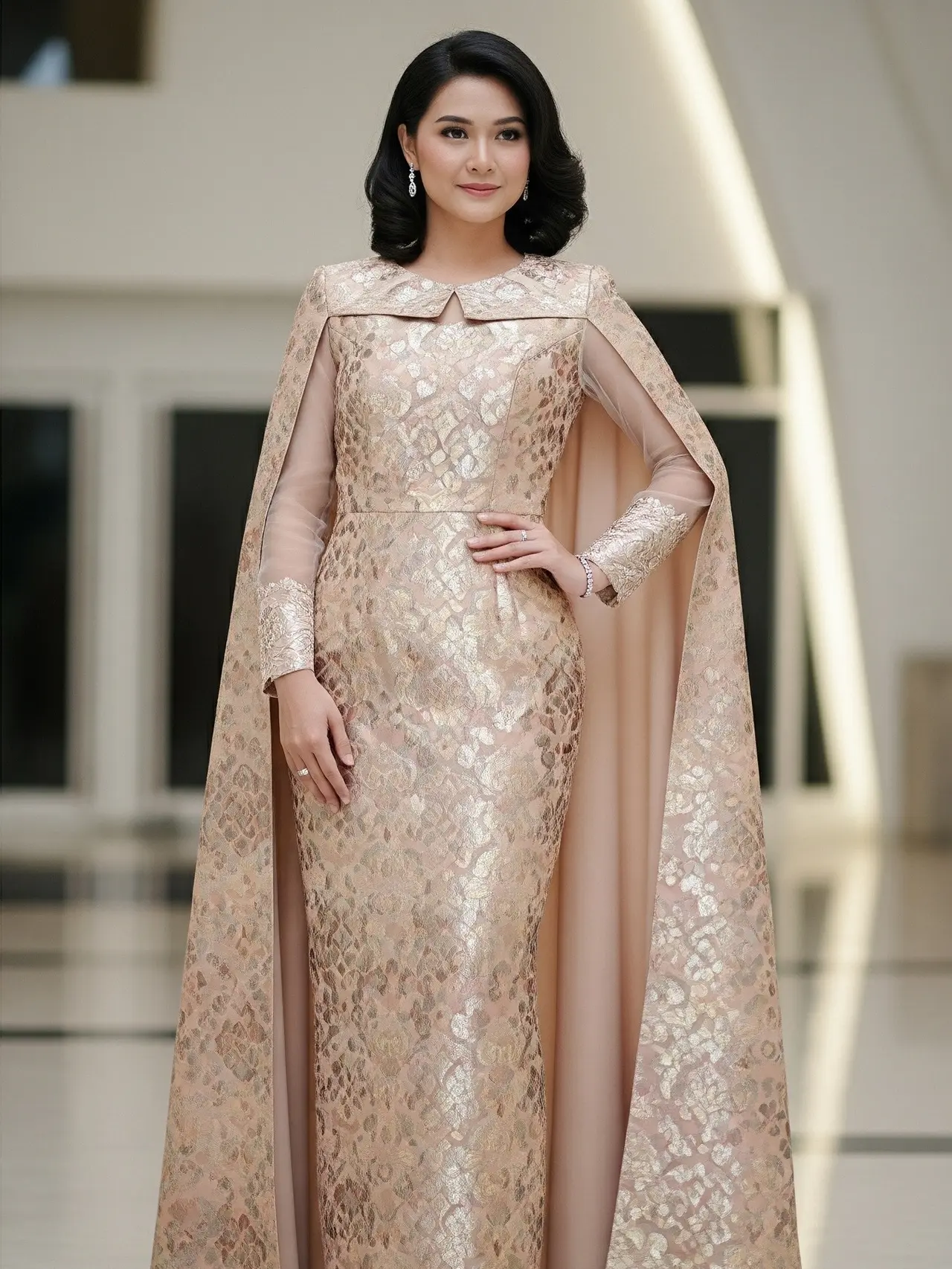 Model Long Dress Brokat Cape Elegan 2025