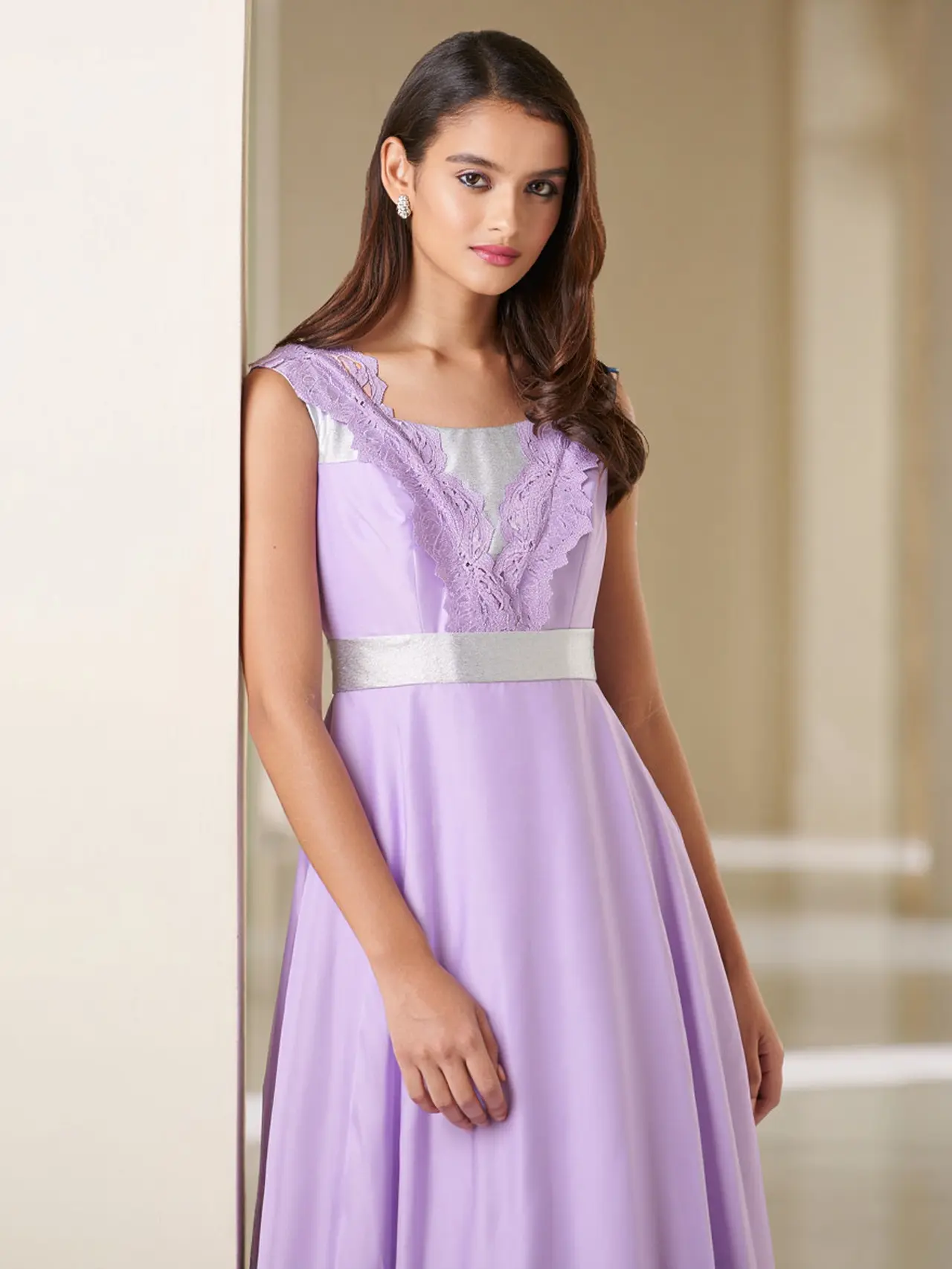 7 Inspirasi Model Dress Gereja Warna Pastel yang Anggun (Reve)