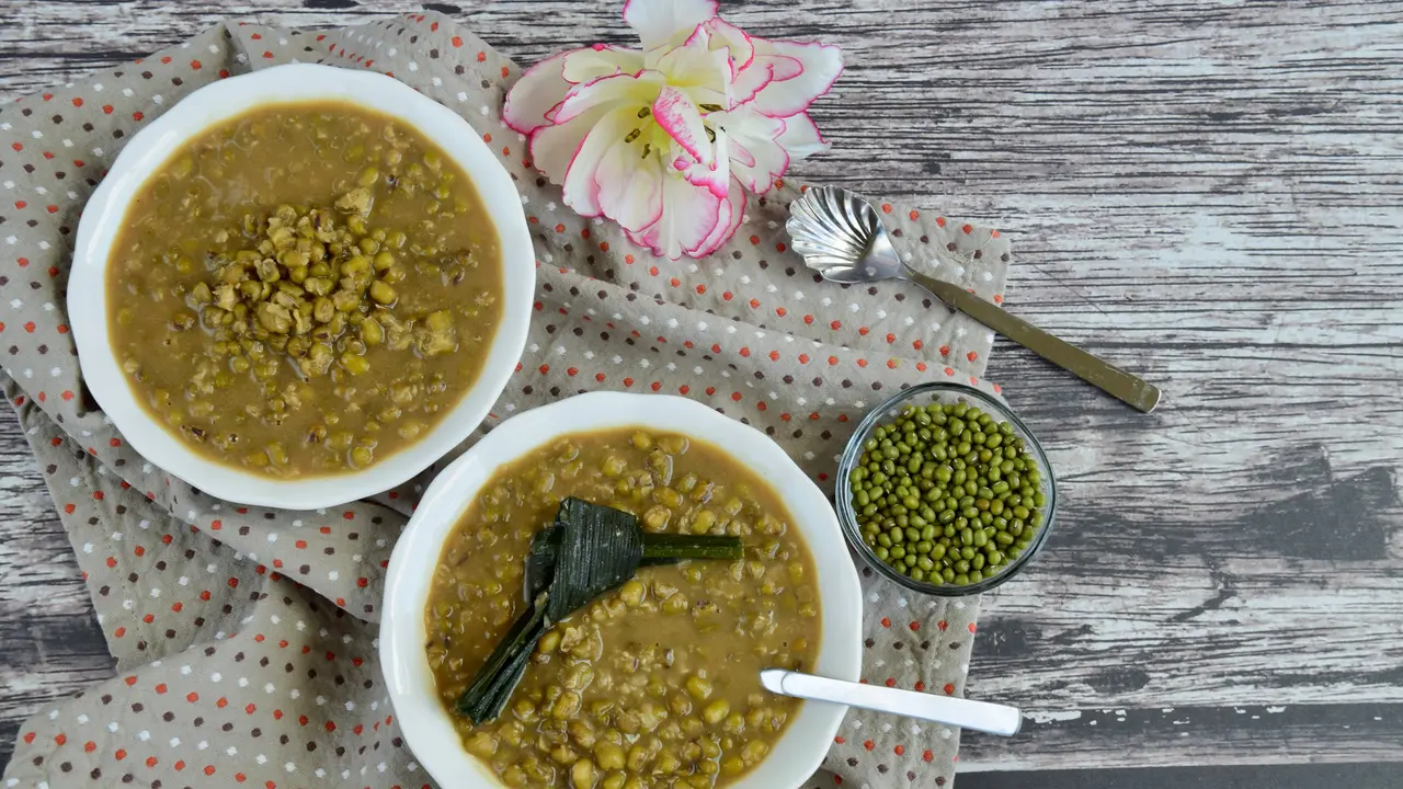 Ilustrrasi bubur kacang hijau/copyright shutterstock.com/Amallia Eka