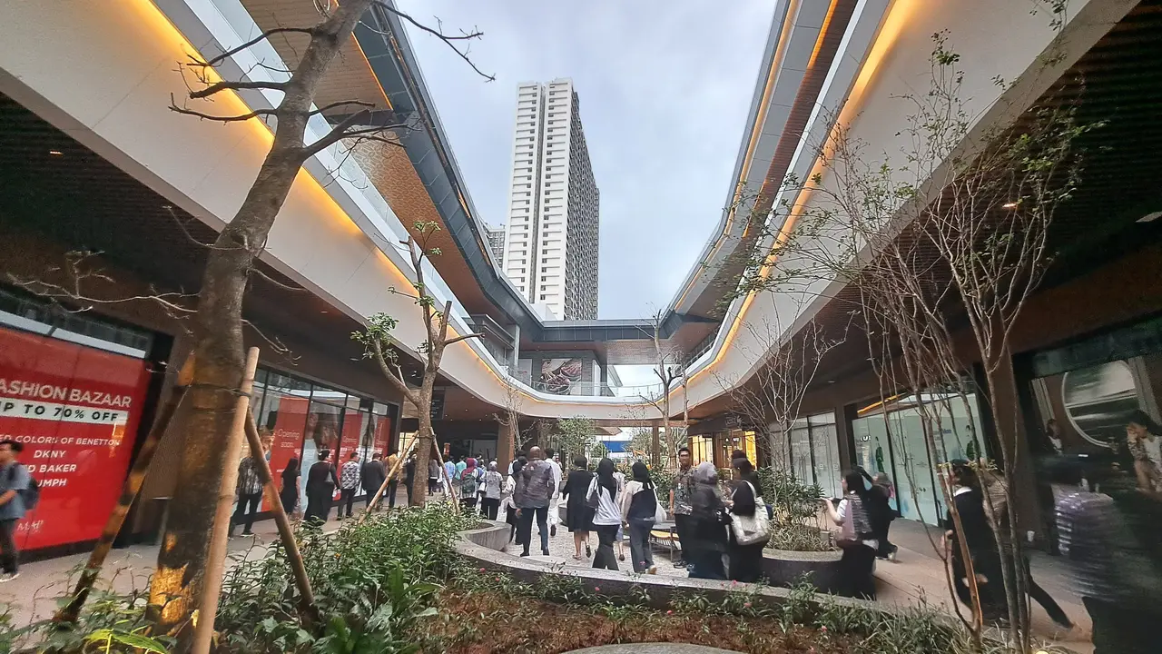 Bukaan lebar di Premium Outlet Alam Sutera untuk memudahkan sirkulasi udara dan meminimalkan pencahayaan buatan. (Ist)