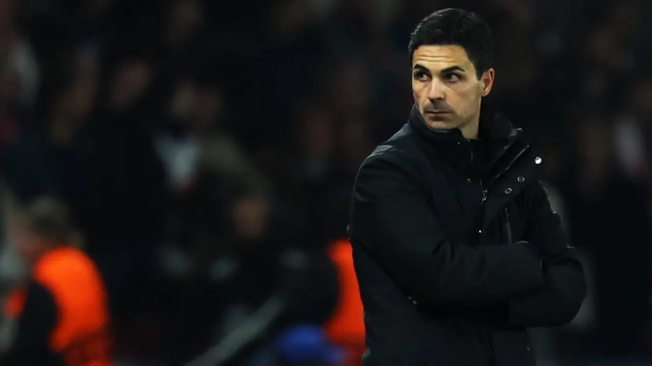 Pelatih Arsenal asal Spanyol, Mikel Arteta, terlihat selama pertandingan leg kedua semifinal Liga Champions UEFA antara Paris Saint-Germain (PSG) dan Arsenal di stadion Parc des Princes di Paris, Kamis dini hari WIB (8-5-2025).
