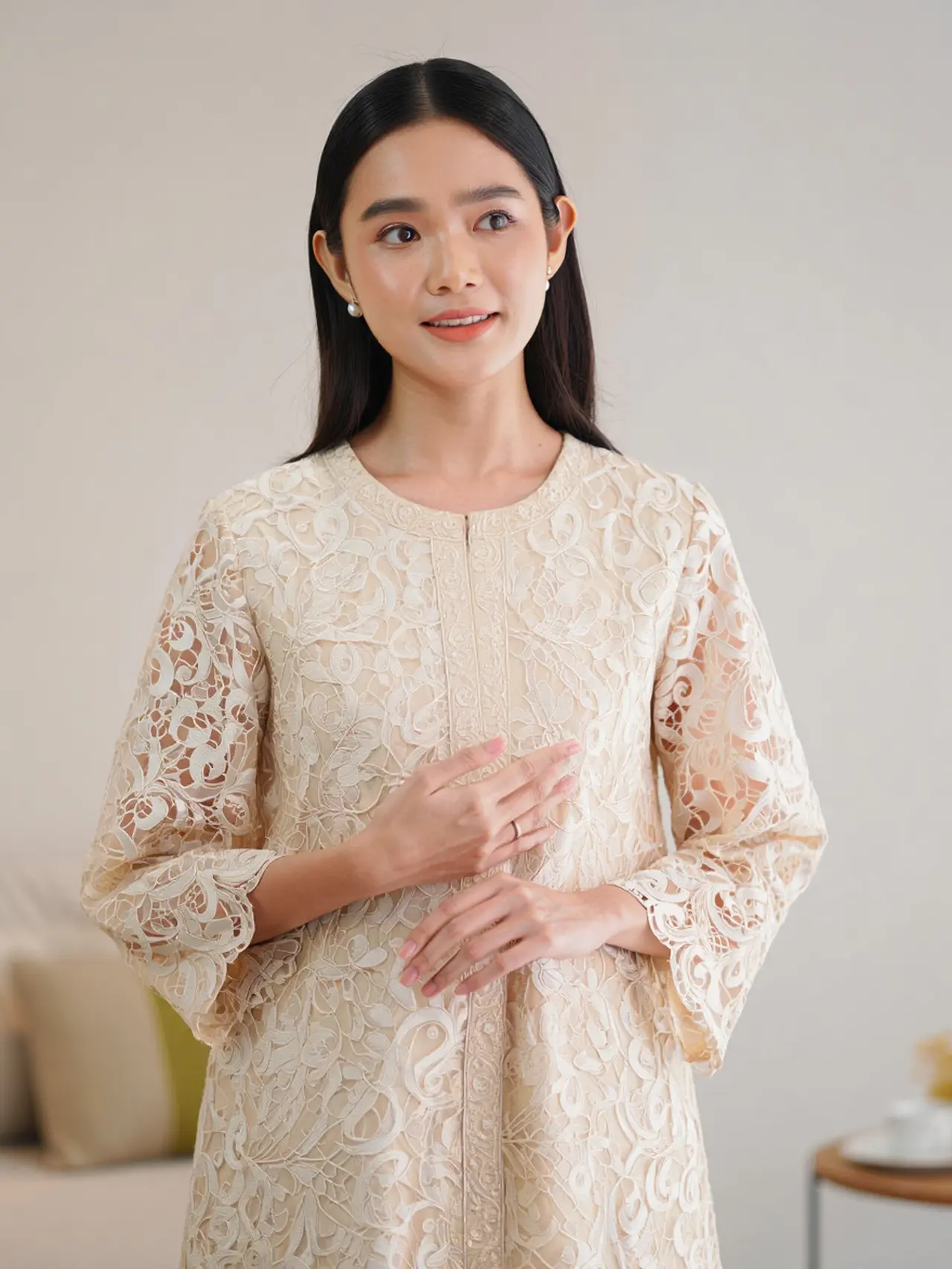 8 Inspirasi Dress Brokat Full Embroidery Cutting Minimalis (Reve)