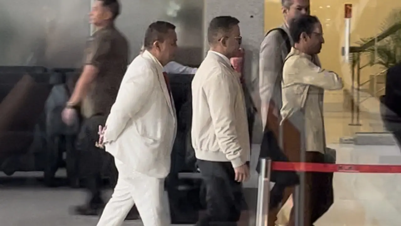 Mantan Mendikbudristek Nadiem Makarim Memenuhi Panggilan KPK.