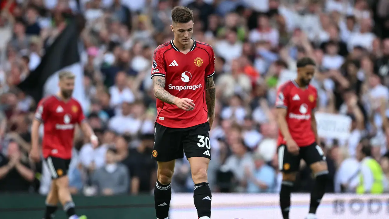 Pemain Manchester United, Benjamin Sesko, saat pertandingan melawan Fulham di pekan kedua Premier League 2025/2026 di Craven Cottage, Minggu (24/8/2025) malam WIB. Laga tersebut berakhri imbang 1-1.