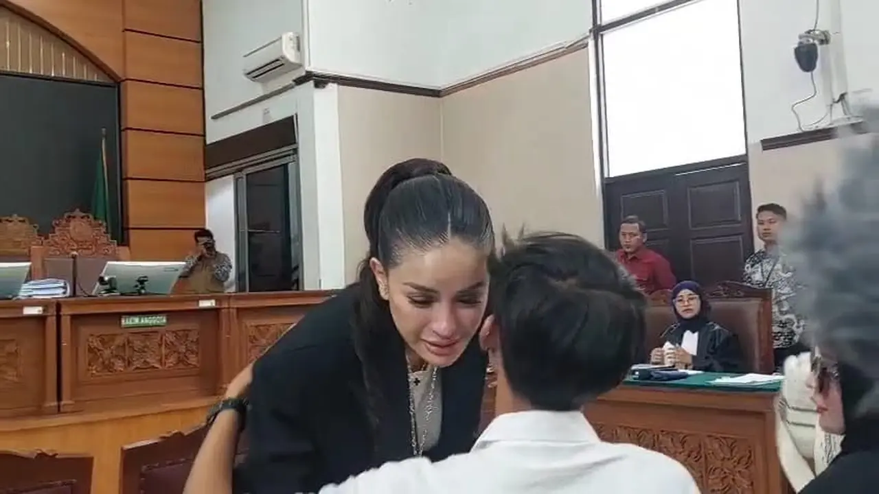 Sidang Lanjutan Nikita Mirzani.