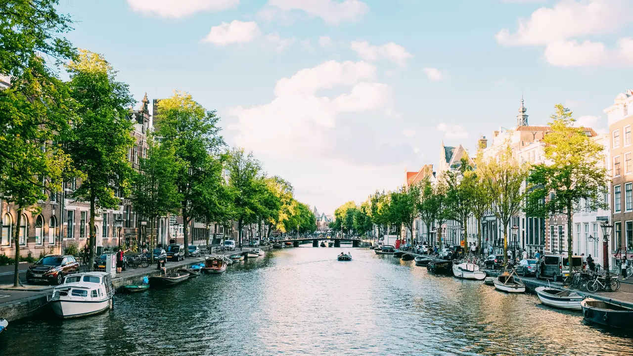 Amsterdam, Belanda. (Unsplash/Adrien Olichon)