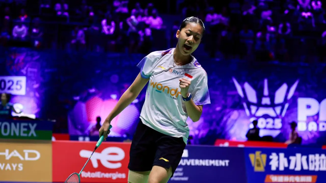 Putri Kusuma Wardani lolos ke perempat final final Kejuaraan Dunia Bulu Tangkis 2025.Putri KW mengalahkan Tomoka Miyazaki asal Jepang 21-12 dan 21-11 di Adidas Arena, Paris, Prancis, Kamis (28/8).