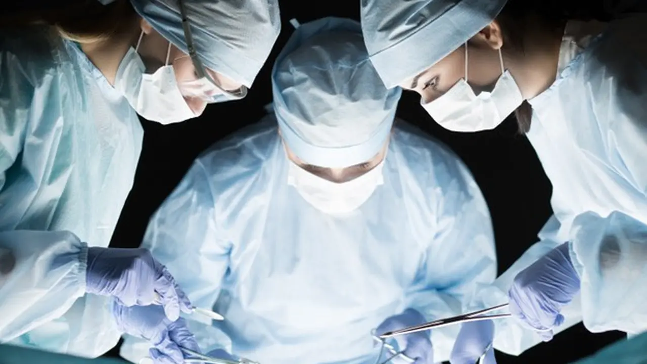 13 Agustus 1985: Pria Tiga Tahun di Irlandia Jadi Pasien Termuda Transplantasi Jantung dan Paru