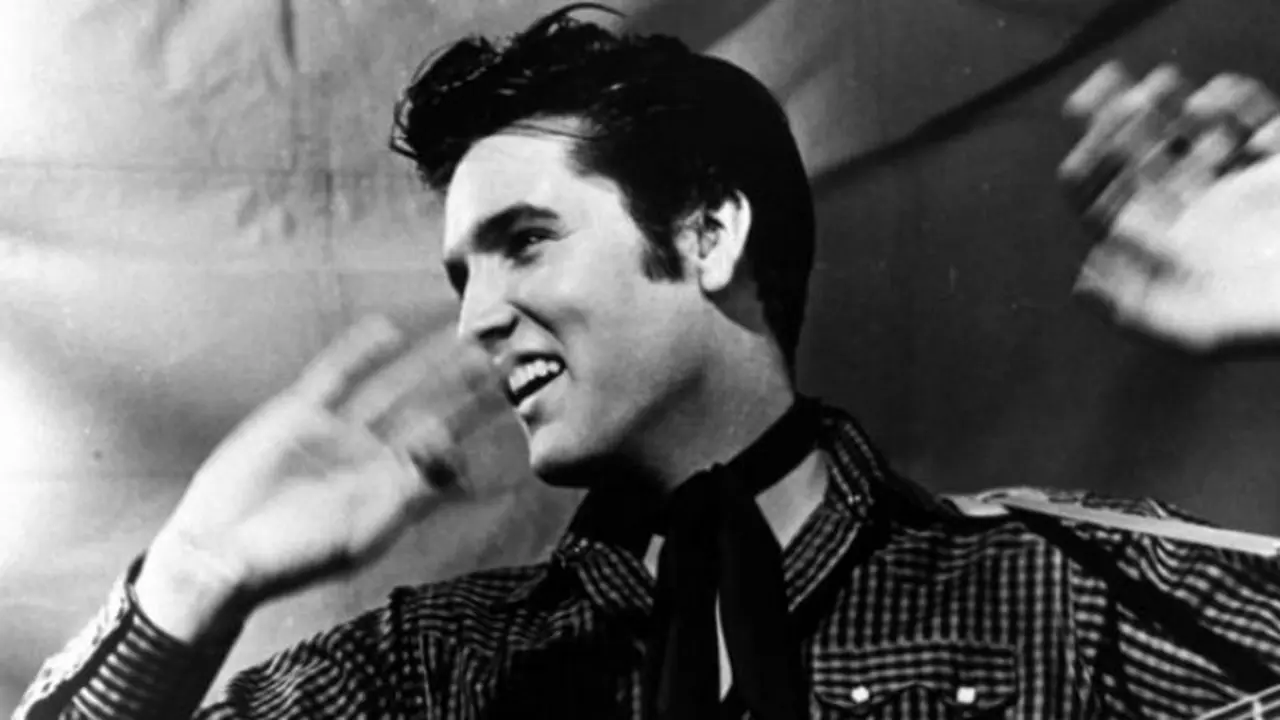 16 Agustus 1977: Dunia Musik Kehilangan Elvis Presley di Usia 42 Tahun