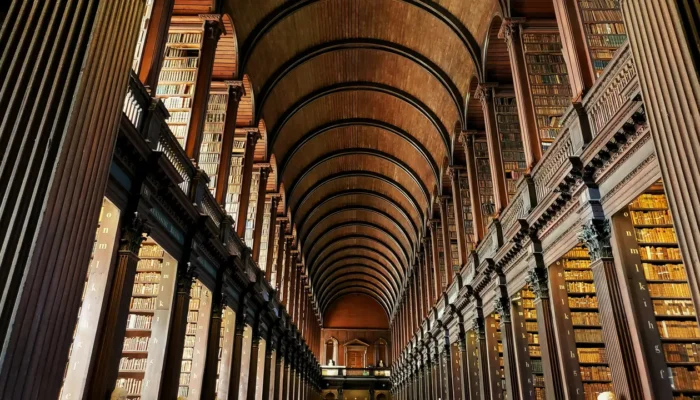 5 Perpustakaan Paling Indah di Dunia 2025, Ada yang Serasa di Hogwarts