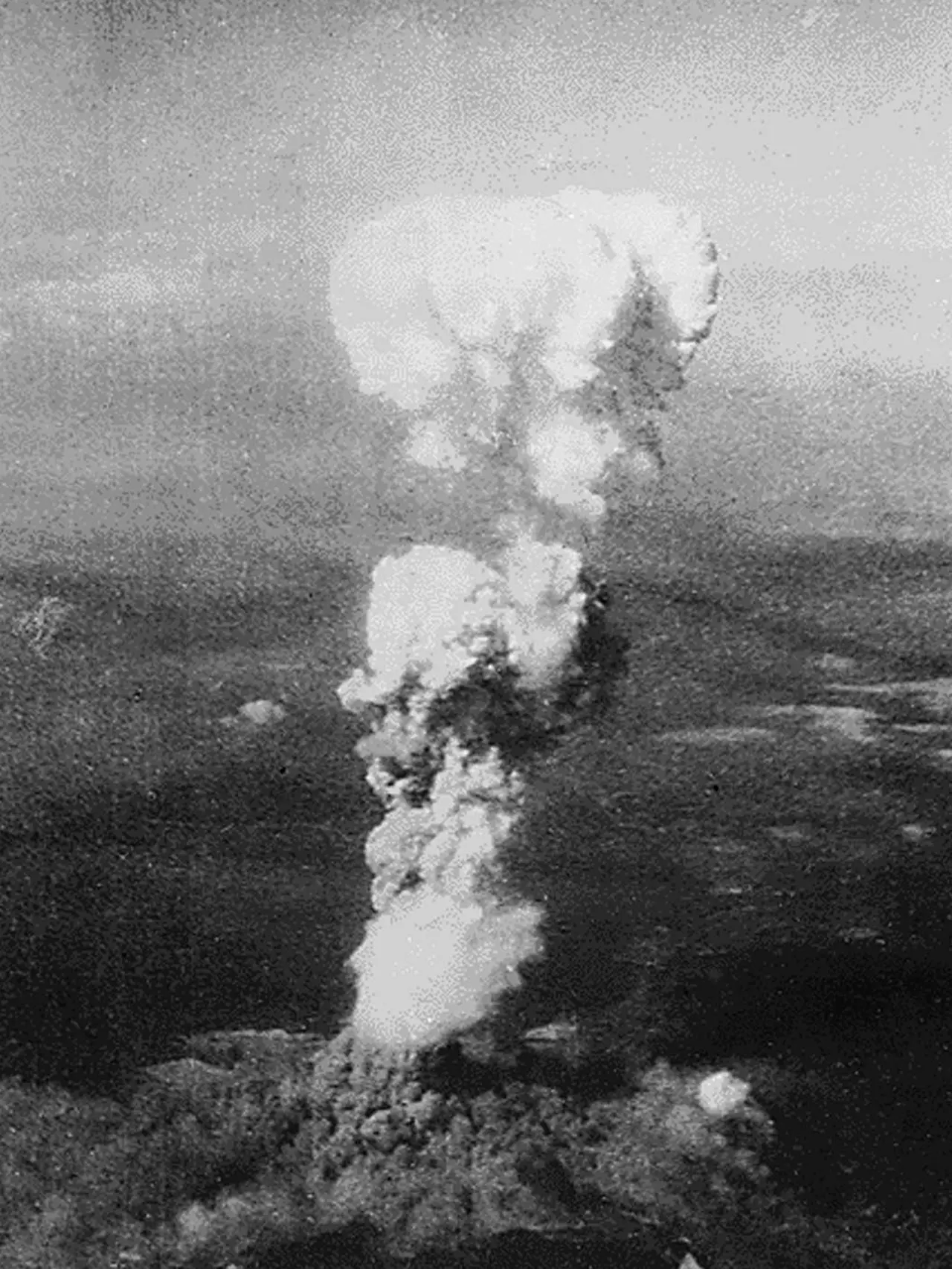 9 Agustus 1945: Bom Atom Kedua Hantam Nagasaki, Jepang Kembali Luluh Lantak