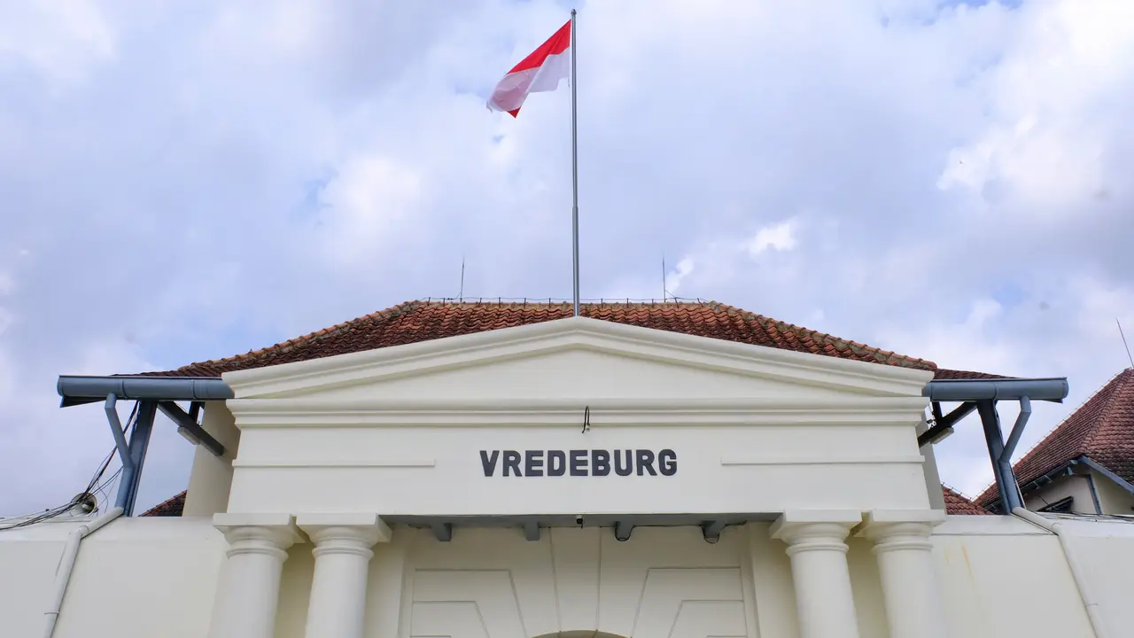 Museum Benteng Vredeburg merupakan salah satu destinasi wisata sejarah dan budaya di Yogyakarta.