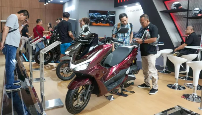 Daftar Harga Terbaru Skutik 160 Cc, Pilihan Praktis untuk Aktivitas Sehari-hari