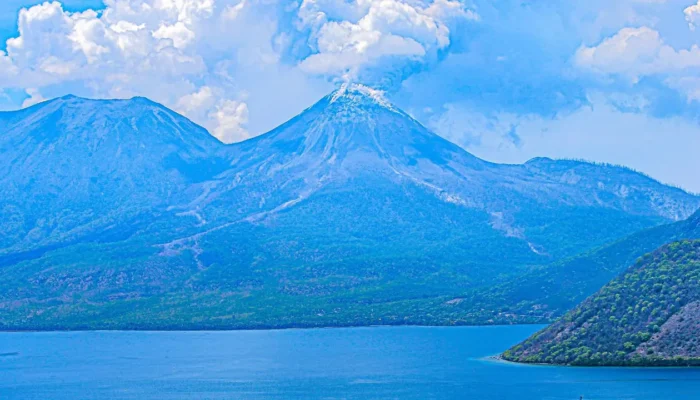 Gunung Lewotobi Laki-laki Erupsi, Tiga Bandara di NTT Ditutup Sementara