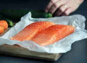 Hindari Memasak Salmon Terlalu Lama, Begini Tips Menjaga Tekstur Lembut dan Rasa Gurihnya