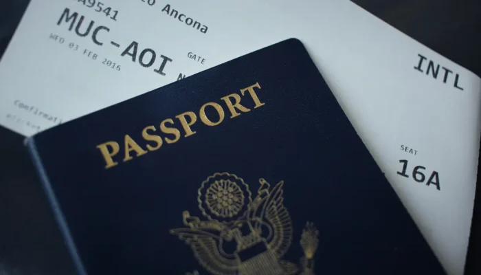 Pengajuan Visa Schengen Bisa Gagal karena Hal Sepele, Seperti Paspor yang Distaples