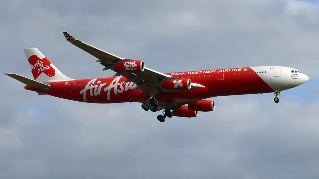 Pesawat AirAsia Tujuan Bali Terpaksa Kembali ke Perth, Australia Akibat Mesin Terbakar