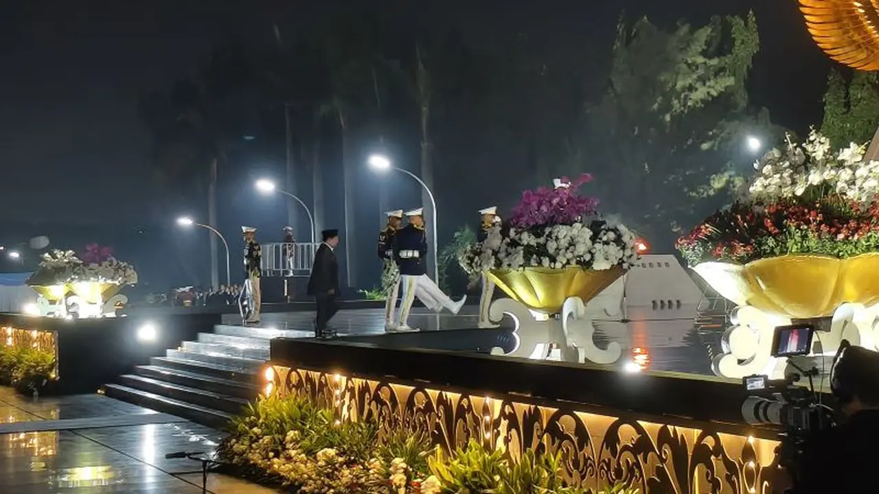 Prabowo Pimpin Upacara Renungan Suci di TMP Kalibata pada Tengah Malam