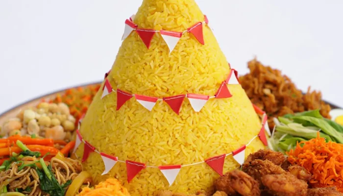 Resep Membuat Tumpeng dan Daftar Toping Pelengkapnya