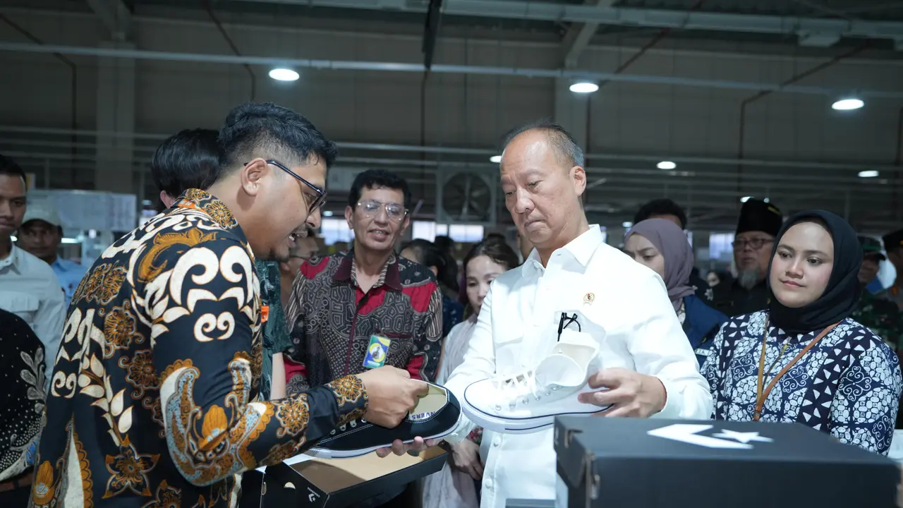 Sepatu Converse Asal Batang, Jawa Tengah, Tembus Ekspor ke Amerika Serikat